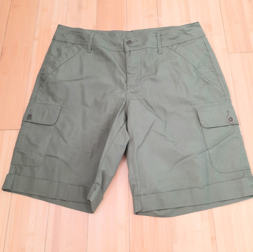 Faded Glory Men's Capri Burnt Olive Cuffed Shorts 100% Cotton 6 Pockets Size 12N